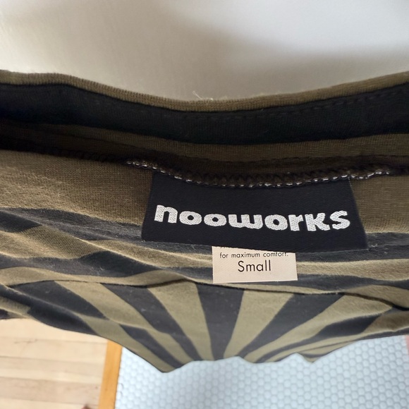 RARE Nooworks Vertical Stripe Sleeveless Jersey Dress - Picture 3 of 7